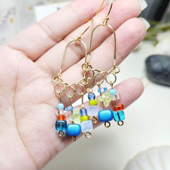 artisan earrings 668#mfs Czech glass fringe boho earrings blues multicolor beaut - Picture 3 of 4